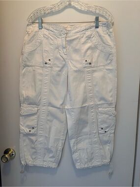 Style & Co. White Cargo Capris